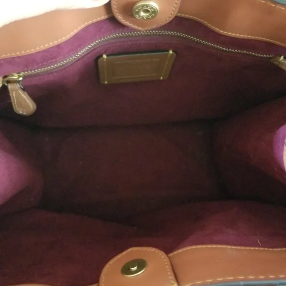 Coach Dinosaur Field Large Tote - Picture 9 of 9